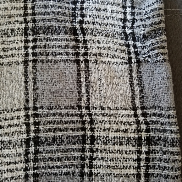 G.H. Bass & Co. Scarf - Picture 5 of 5